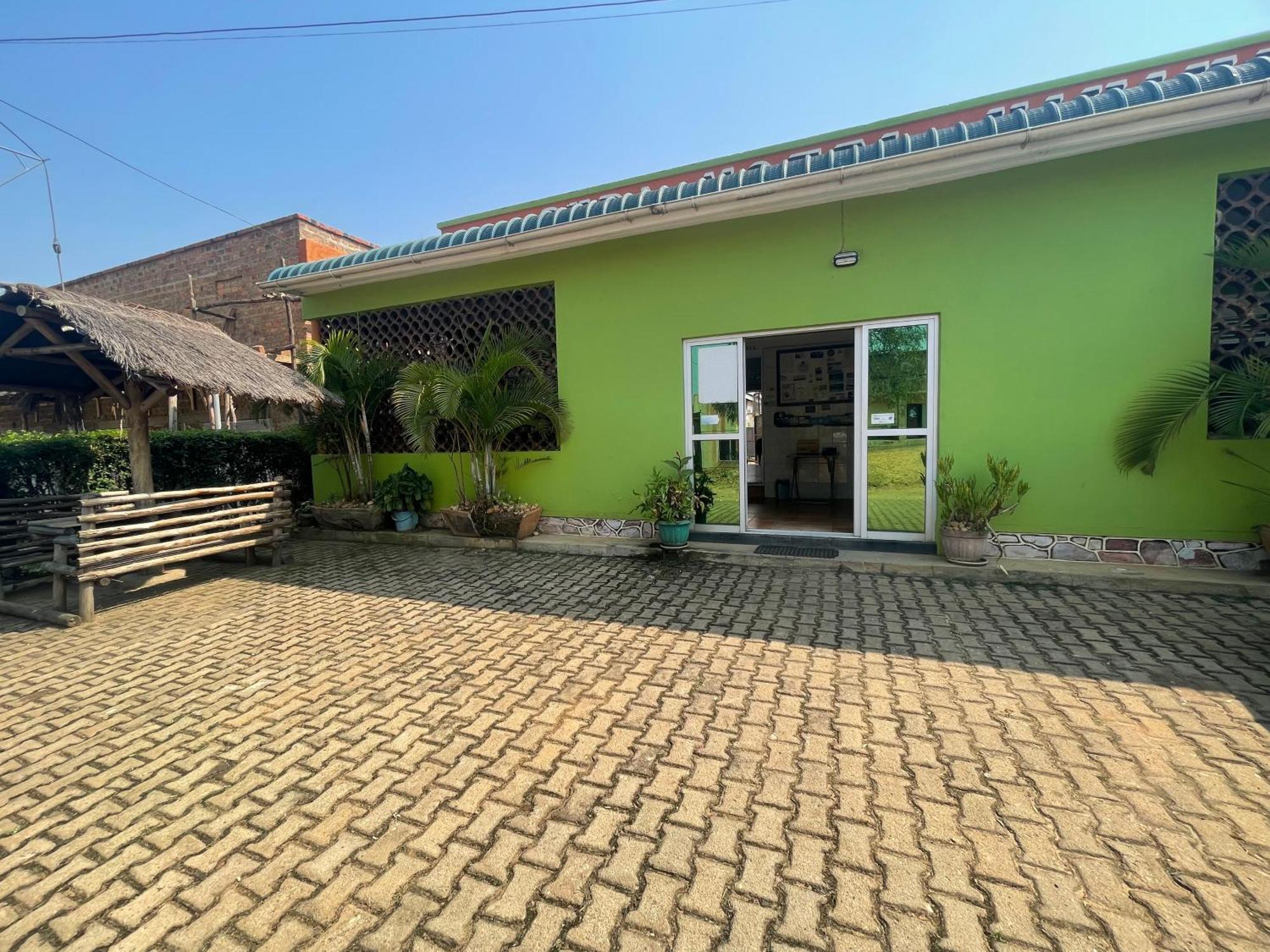 Suba Motel Kihihi Exterior photo